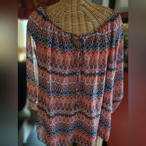 Womans Max Studio Shear 1X top